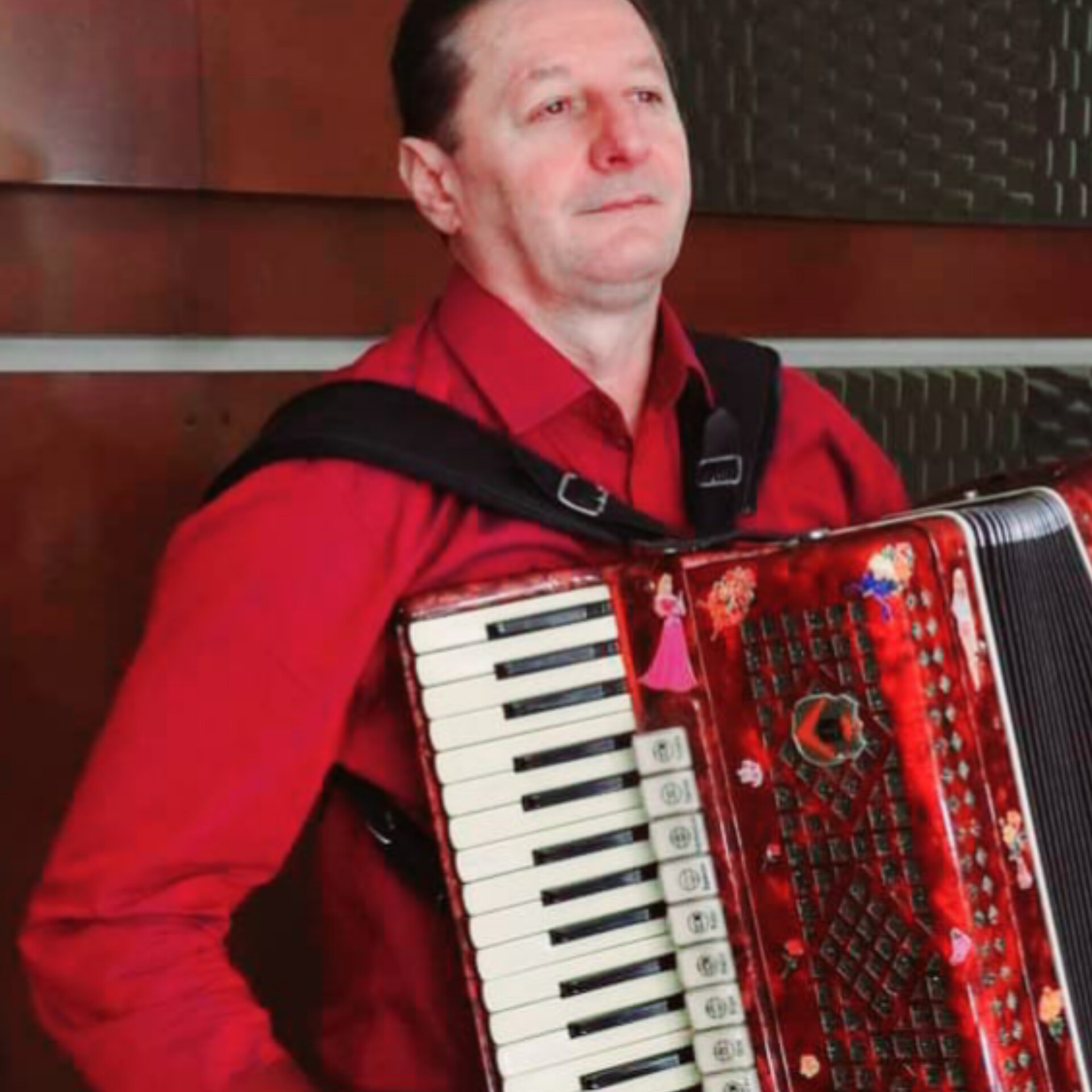 LÍRIO MENEGAZZO!  CANTOR E COMPOSITOR